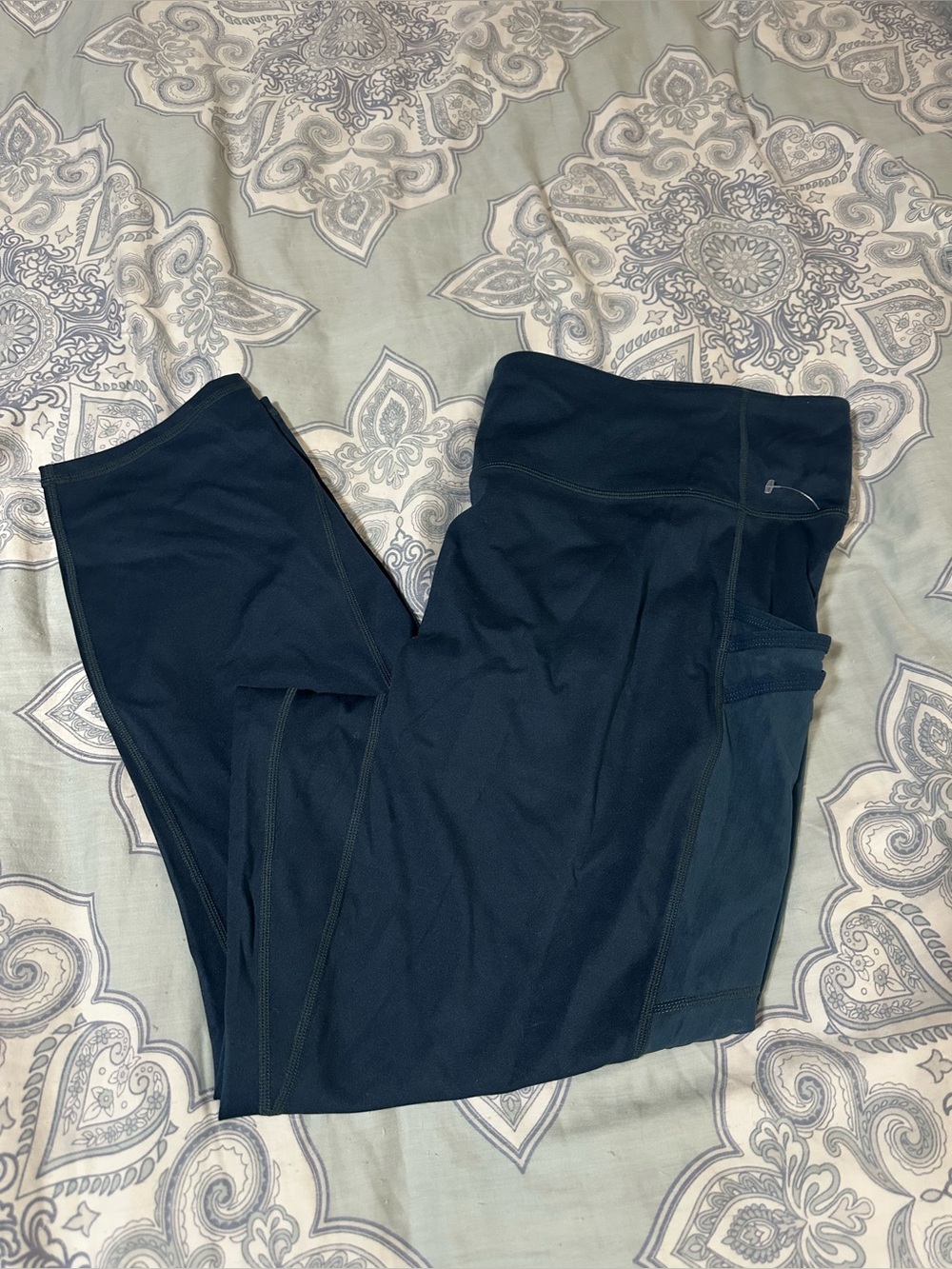 Fabletics Women’s Navy Leggings with Side Pocket